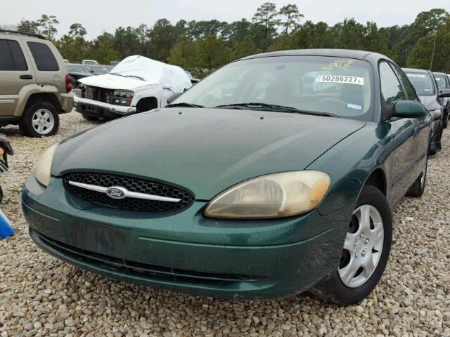 1FAFP53U5YA107185 - 2000 FORD TAURUS SE GREEN photo 2