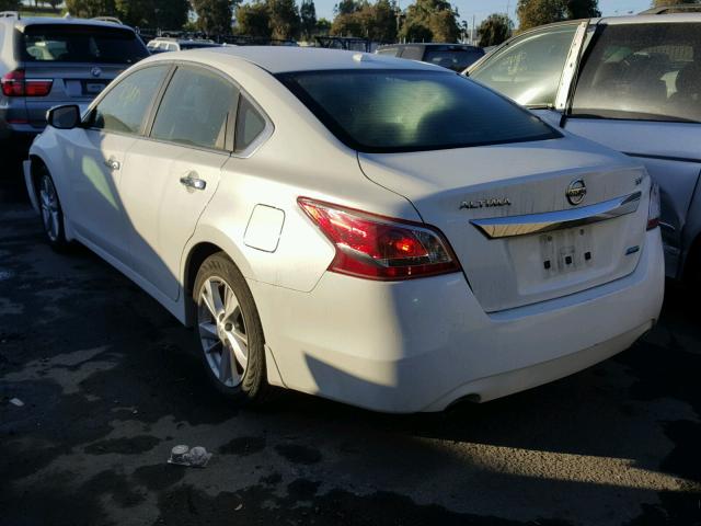 1N4AL3AP7DN477581 - 2013 NISSAN ALTIMA 2.5 WHITE photo 3