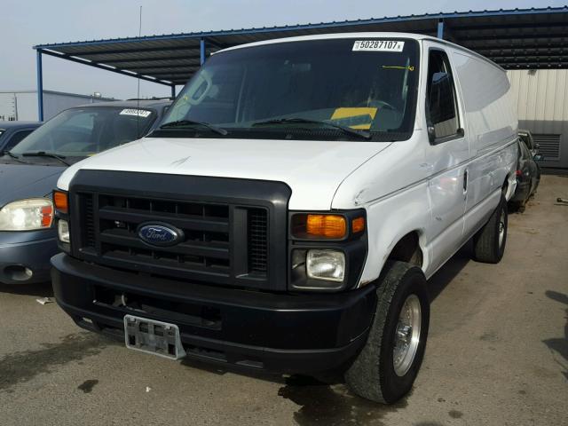 1FTSS34PX8DA74848 - 2008 FORD ECONOLINE WHITE photo 2