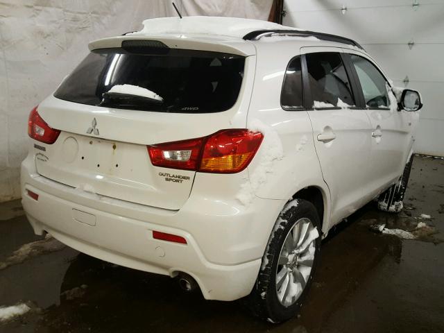 JA4AR4AUXBZ017688 - 2011 MITSUBISHI OUTLANDER WHITE photo 4