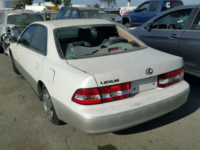 JT8BF28G110317130 - 2001 LEXUS ES 300 WHITE photo 3