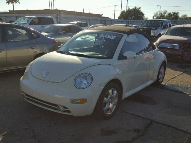 3VWCK21YX3M325812 - 2003 VOLKSWAGEN NEW BEETLE 米色 照片 2