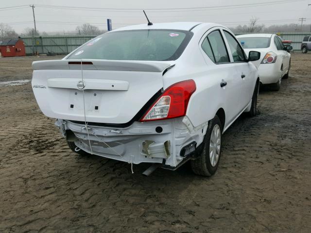 3N1CN7AP5HL882691 - 2017 NISSAN VERSA S WHITE photo 4