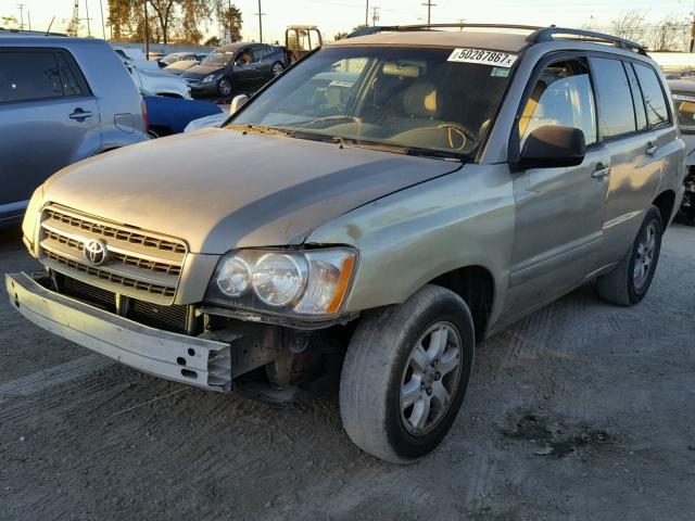 JTEGD21A920042512 - 2002 TOYOTA HIGHLANDER GOLD photo 2