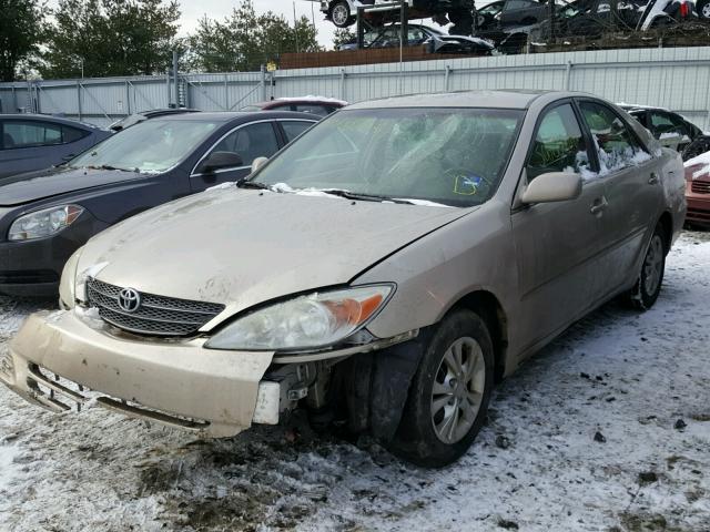4T1BF32K54U589788 - 2004 TOYOTA CAMRY LE GOLD photo 2