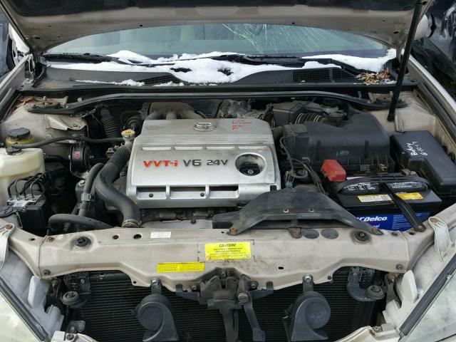 4T1BF32K54U589788 - 2004 TOYOTA CAMRY LE ოქროსფერი ფოტო 7