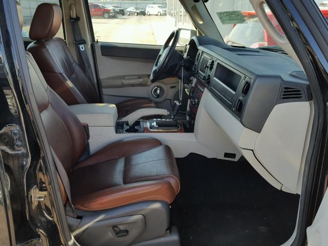 1J8HG58286C143781 - 2006 JEEP COMMANDER BLACK photo 5