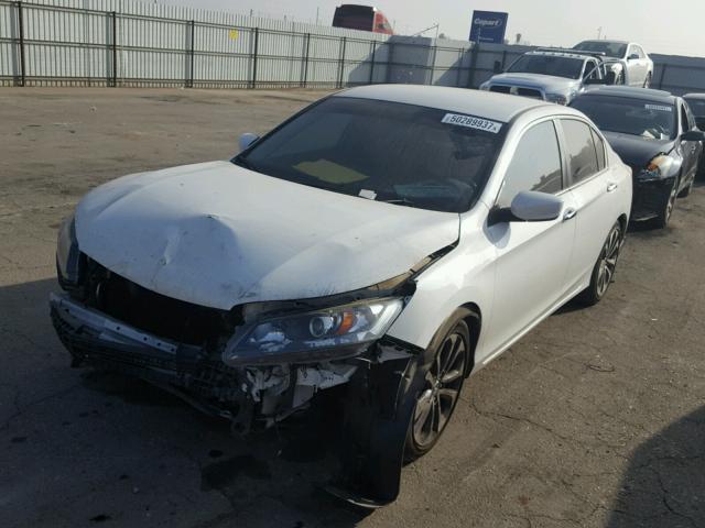 1HGCR2F52EA081054 - 2014 HONDA ACCORD SPO WHITE photo 2