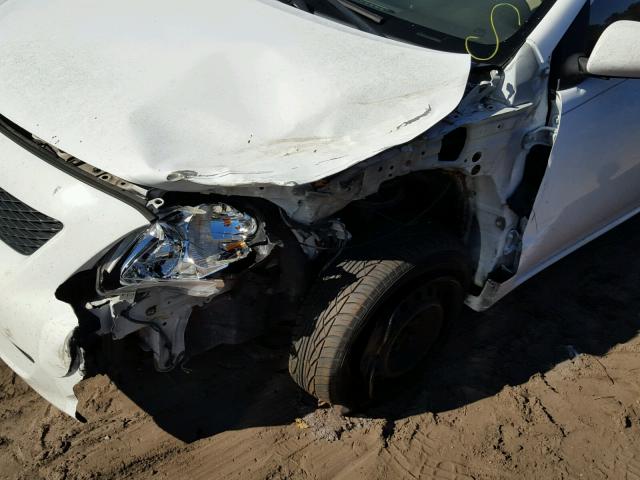 1NXBU4EEXAZ380267 - 2010 TOYOTA COROLLA BA WHITE photo 9