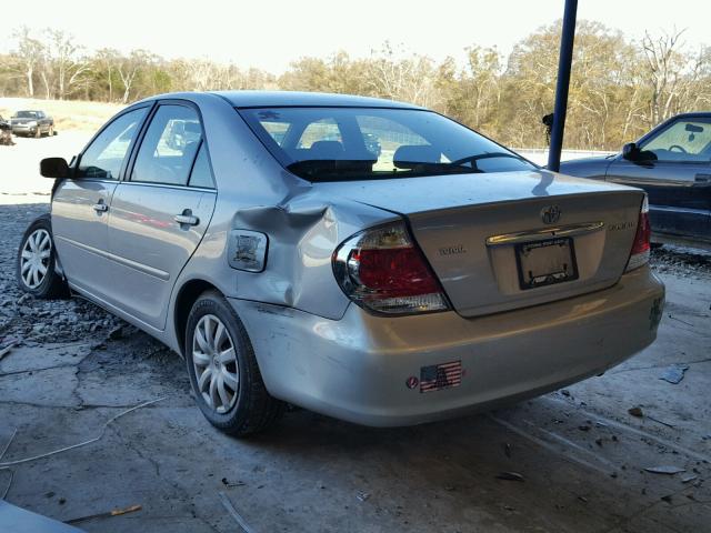 4T1BE32K95U971925 - 2005 TOYOTA CAMRY LE SILVER photo 3