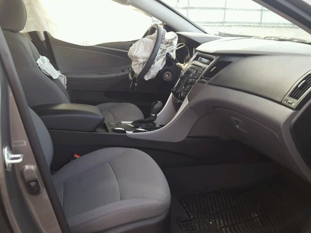 5NPEB4AC2DH731263 - 2013 HYUNDAI SONATA GLS GRAY photo 5