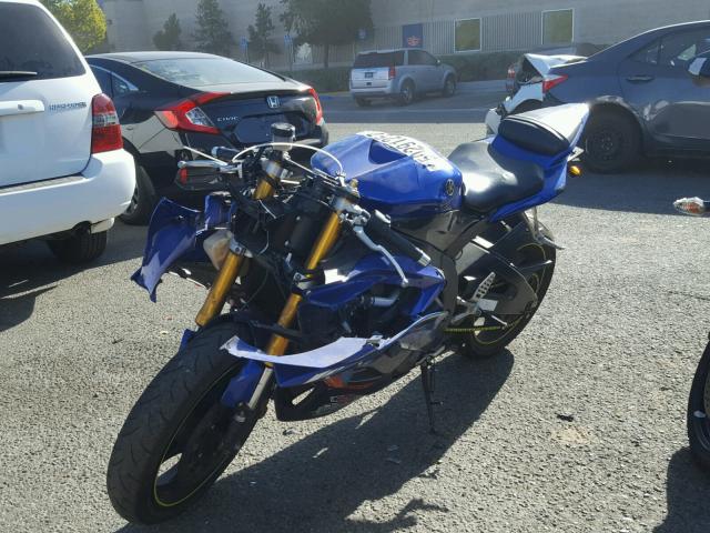 JYARJ12E47A015779 - 2007 YAMAHA YZFR6 L BLUE photo 2