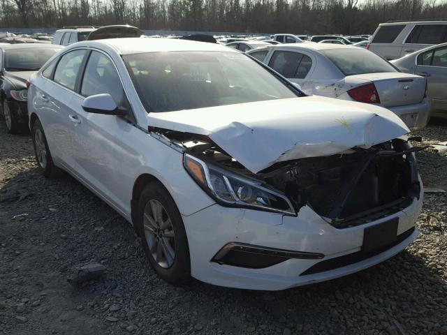 5NPE24AF8FH184268 - 2015 HYUNDAI SONATA SE WHITE photo 1