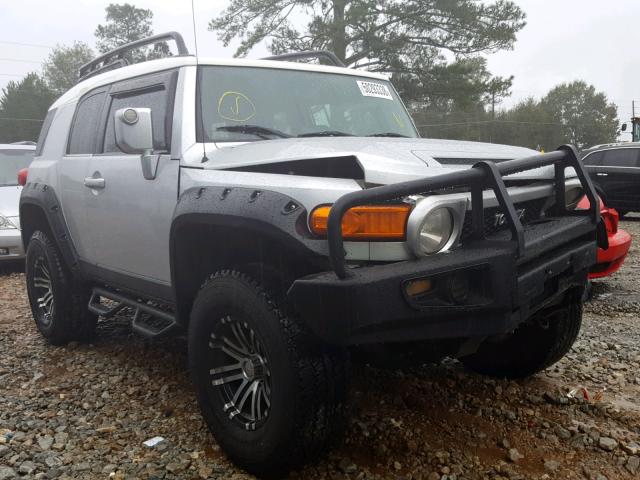 JTEBU11F270036753 - 2007 TOYOTA FJ CRUISER SILVER photo 1