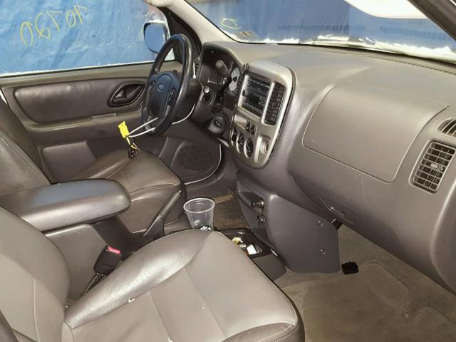 1FMYU93124KA65194 - 2004 FORD ESCAPE XLT SILVER photo 5