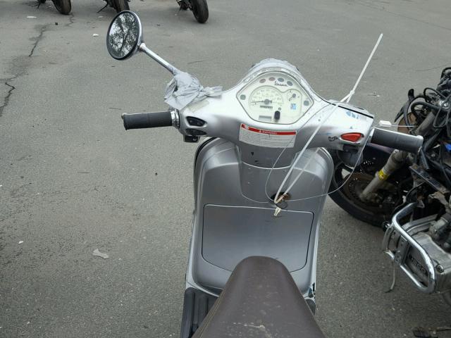 ZAPM448F1A5018399 - 2010 VESPA LX 150 GRAY photo 5