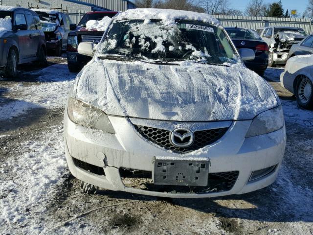 JM1BK32GX81783784 - 2008 MAZDA 3 I SILVER photo 9