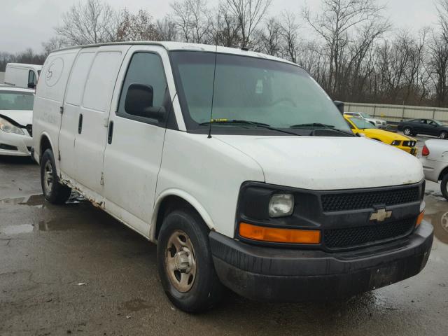 1GCFG15X331178887 - 2003 CHEVROLET EXPRESS G1 WHITE photo 1