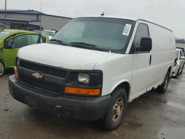 1GCFG15X331178887 - 2003 CHEVROLET EXPRESS G1 WHITE photo 2