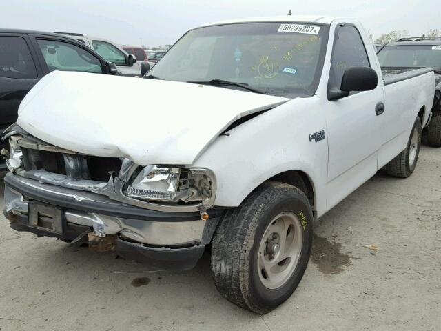 1FTDF17W2VKD40648 - 1997 FORD F150 WHITE photo 2