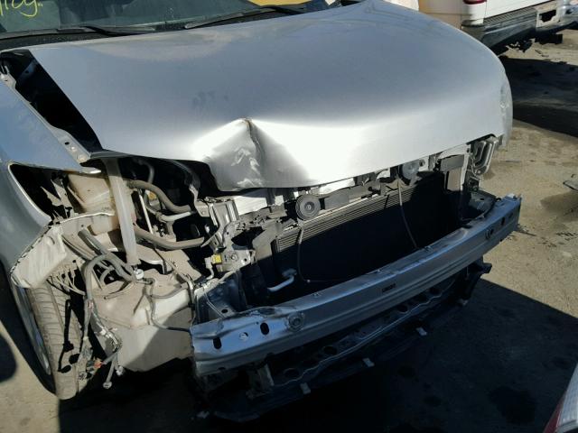 JTLZE4FE8B1126921 - 2011 TOYOTA SCION XB SILVER photo 9