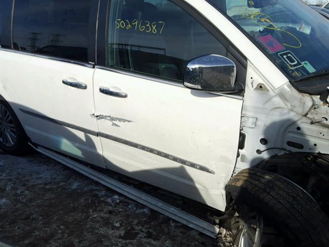 2C4RC1CG8DR646928 - 2013 CHRYSLER TOWN & COU WHITE photo 9