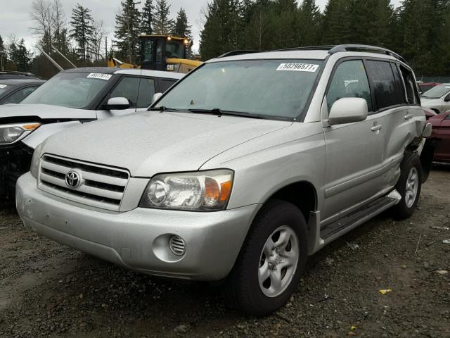 JTEHD21AX50035688 - 2005 TOYOTA HIGHLANDER SILVER photo 2