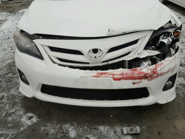 2T1BU4EE2BC580935 - 2011 TOYOTA COROLLA BA WHITE photo 9