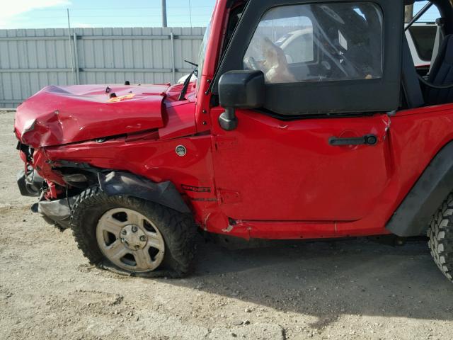 1C4AJWAG8GL112800 - 2016 JEEP WRANGLER S 红色 照片 9