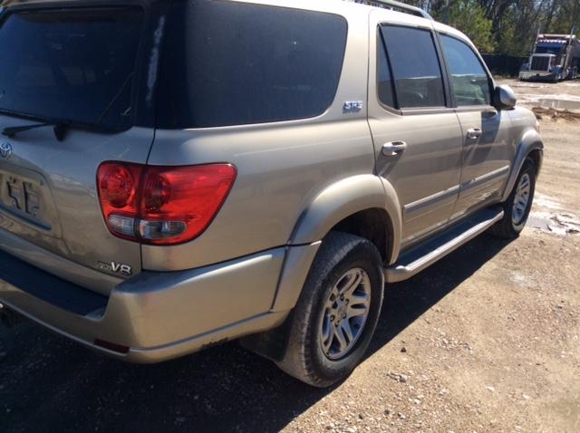 5TDZT34A15S239855 - 2005 TOYOTA SEQUOIA SR BEIGE photo 4