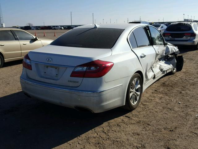 KMHGC4DD8DU244676 - 2013 HYUNDAI GENESIS 3. WHITE photo 4