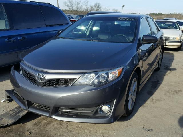 4T1BF1FK7DU720895 - 2013 TOYOTA CAMRY L GRAY photo 2