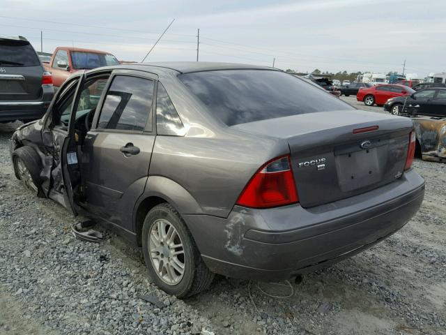 1FAFP34N77W247428 - 2007 FORD FOCUS ZX4 GRAY photo 3