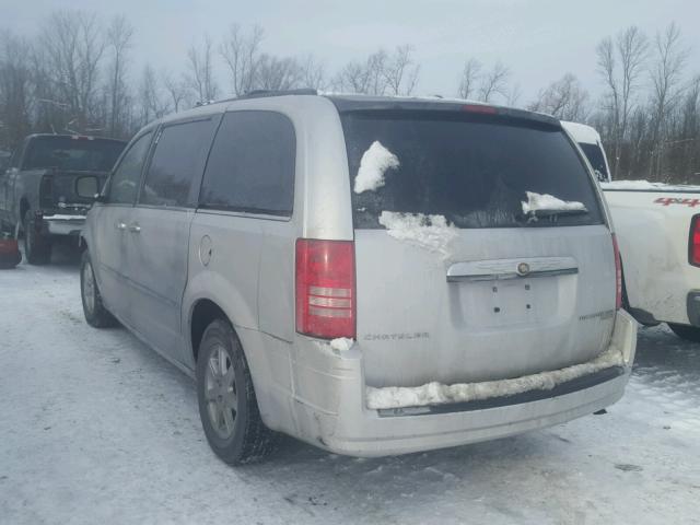 2A4RR5D18AR176681 - 2010 CHRYSLER TOWN & COU SILVER photo 3