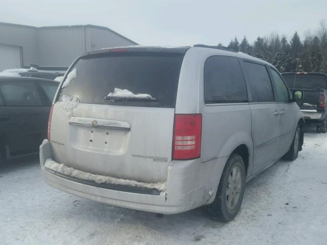 2A4RR5D18AR176681 - 2010 CHRYSLER TOWN & COU SILVER photo 4