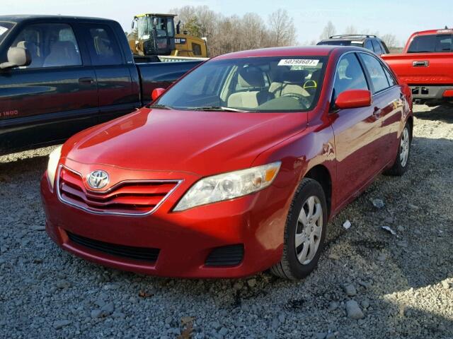 4T1BF3EK1AU053427 - 2010 TOYOTA CAMRY BASE RED photo 2