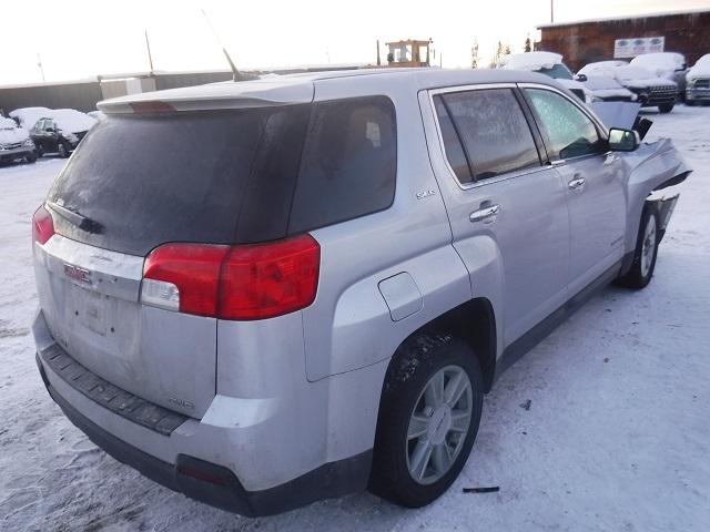 2GKFLREK9C6297785 - 2012 GMC TERRAIN SL SILVER photo 4