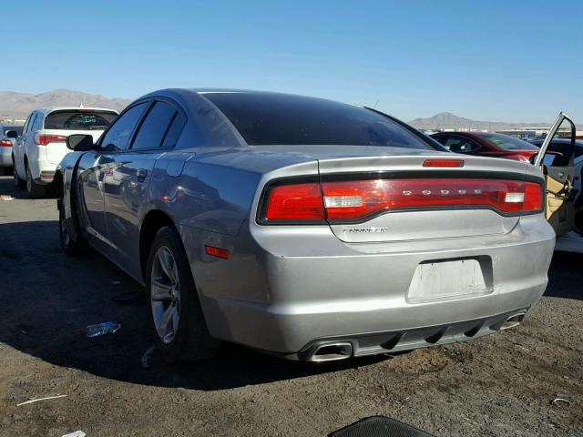 2C3CDXBG8DH624378 - 2013 DODGE CHARGER SE SILVER photo 3