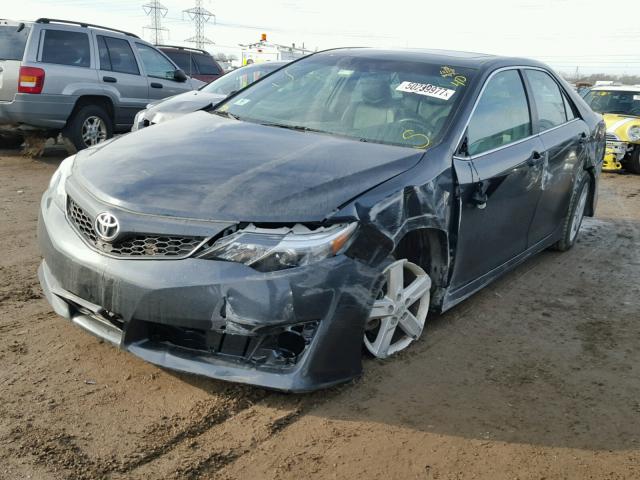 4T1BF1FK3DU724958 - 2013 TOYOTA CAMRY L CHARCOAL photo 2