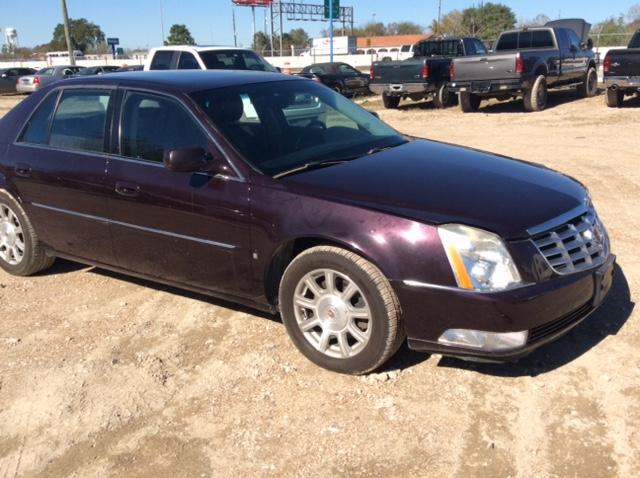 1G6KD57Y68U178055 - 2008 CADILLAC DTS MAROON photo 1