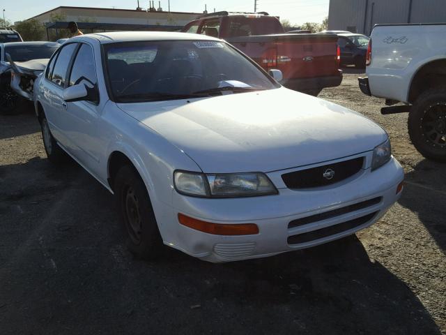 JN1CA21D8ST670455 - 1995 NISSAN MAXIMA GLE WHITE photo 1