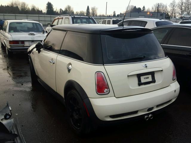 WMWRE33575TL12997 - 2005 MINI COOPER S WHITE photo 3