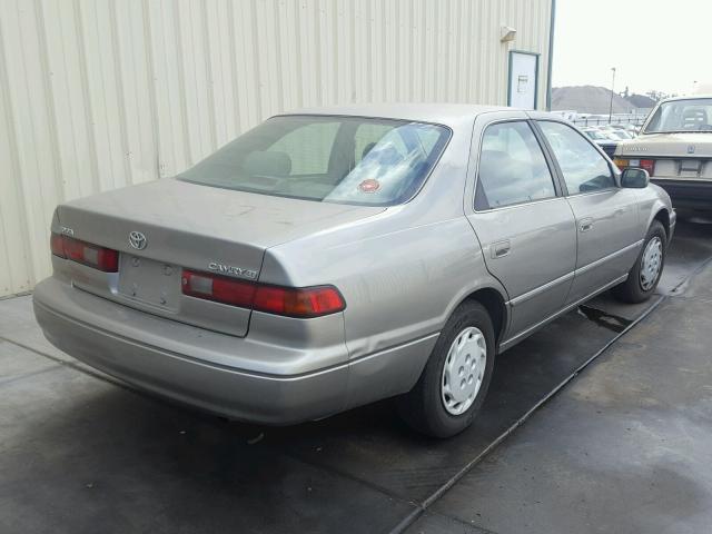 JT2BG22KXW0113339 - 1998 TOYOTA CAMRY CE GRAY photo 4