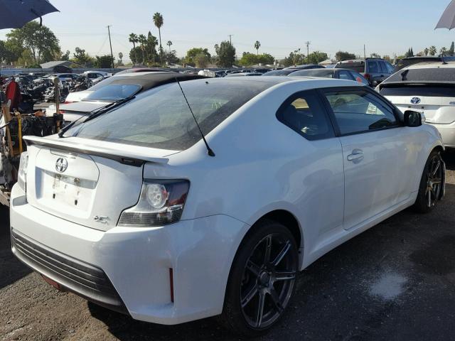 JTKJF5C75GJ014224 - 2016 TOYOTA SCION TC WHITE photo 4