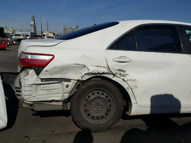 4T4BE46K58R040963 - 2008 TOYOTA CAMRY CE WHITE photo 9