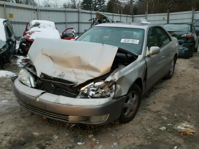 JT8BF22G8V0083860 - 1997 LEXUS ES 300 GRAY photo 2