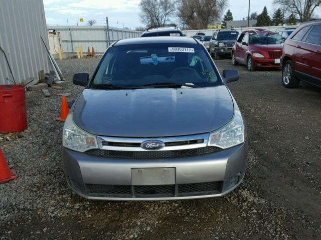 1FAHP35N68W237224 - 2008 FORD FOCUS SE SILVER photo 9