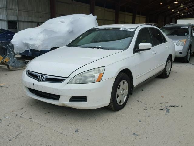 3HGCM56477G711629 - 2007 HONDA ACCORD LX WHITE photo 2