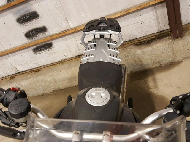 WB10313059ZU47177 - 2009 BMW R1200 GS SILVER photo 6