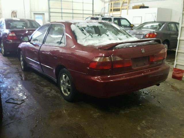 JHMCG5677YC021916 - 2000 HONDA ACCORD SE RED photo 3